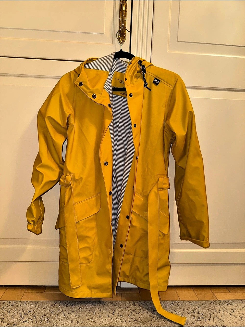 Helly Hansen Yellow Raincoat Size Small Like New